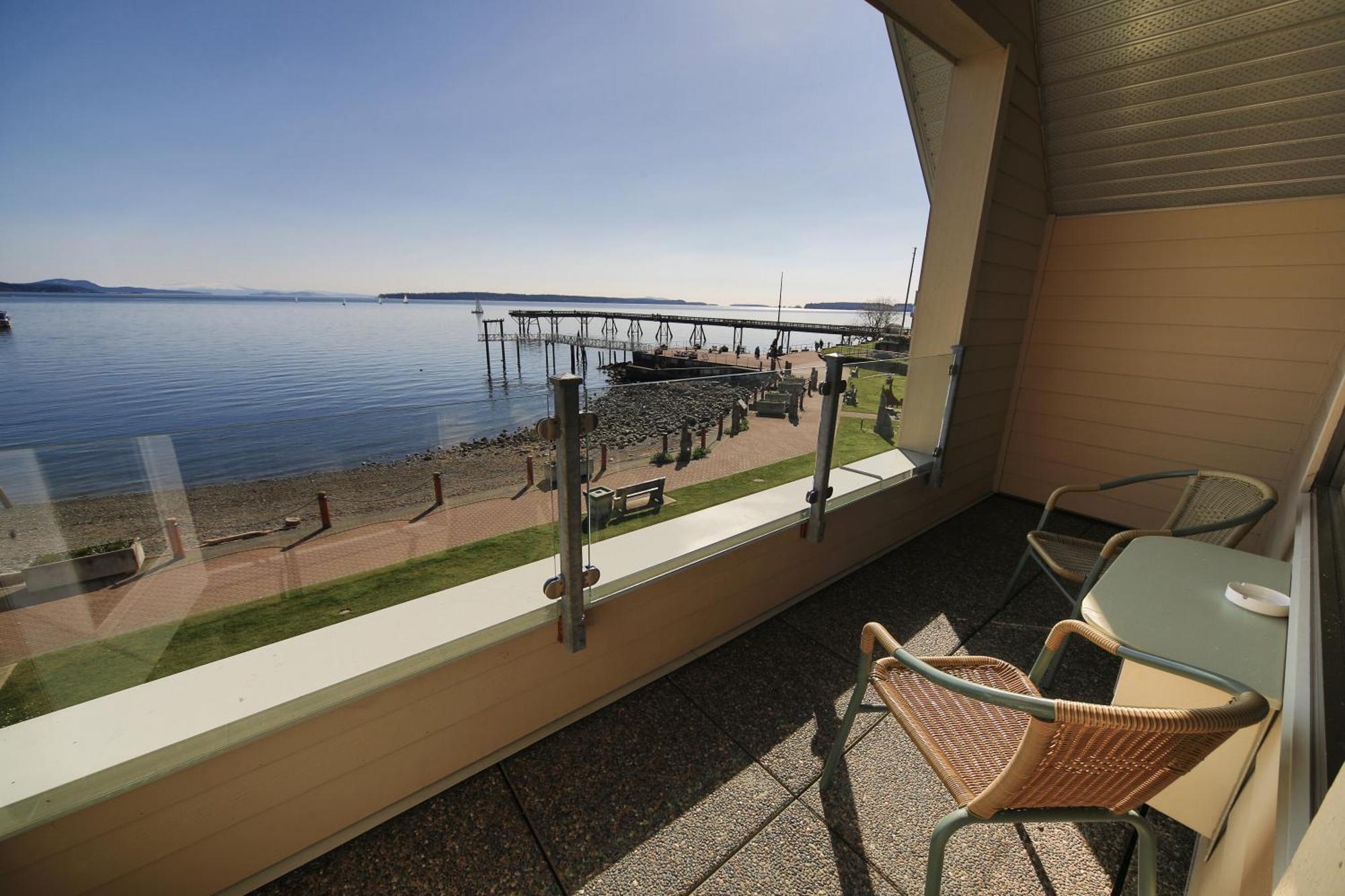 Sidney Waterfront Inn Exterior foto