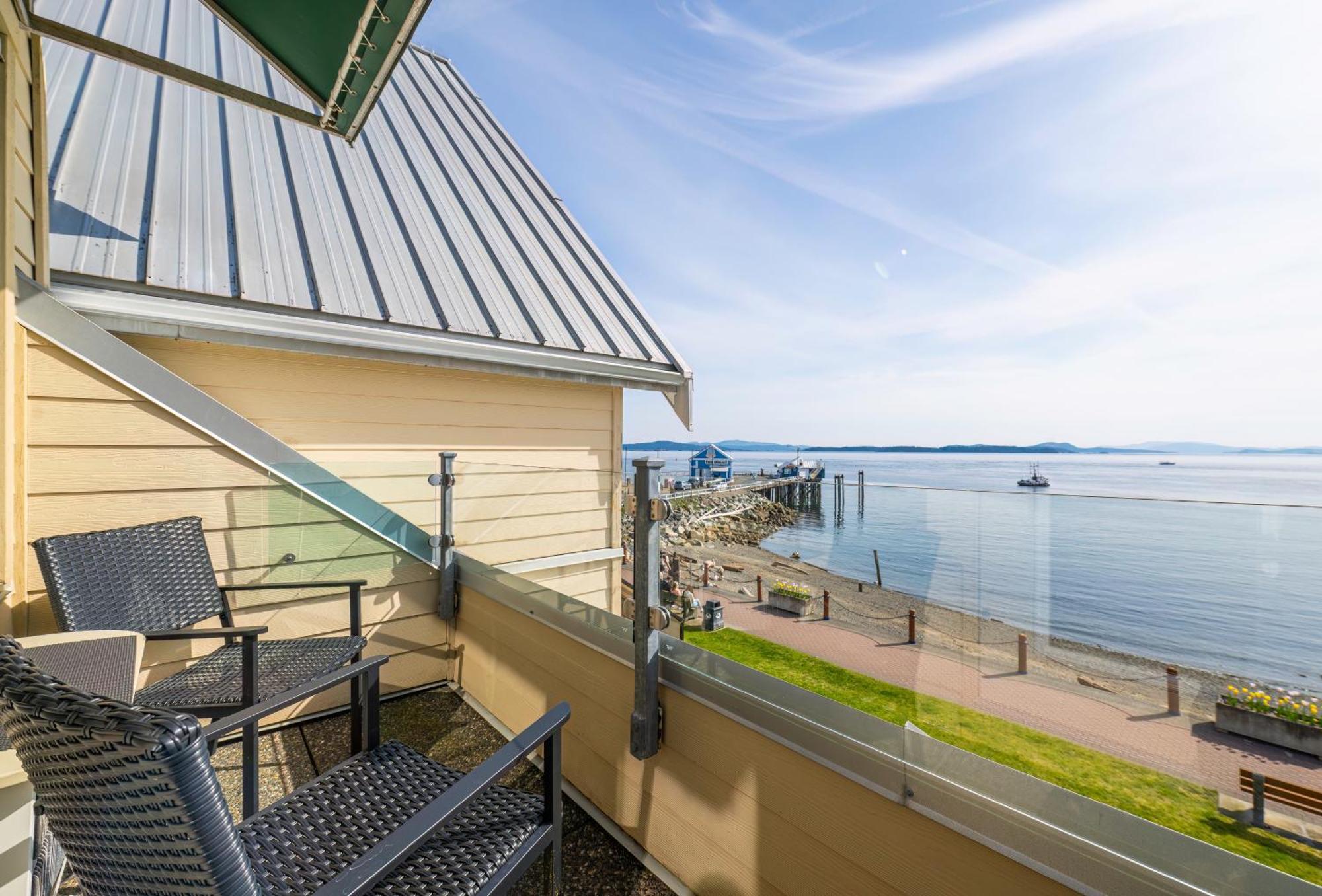 Sidney Waterfront Inn Exterior foto