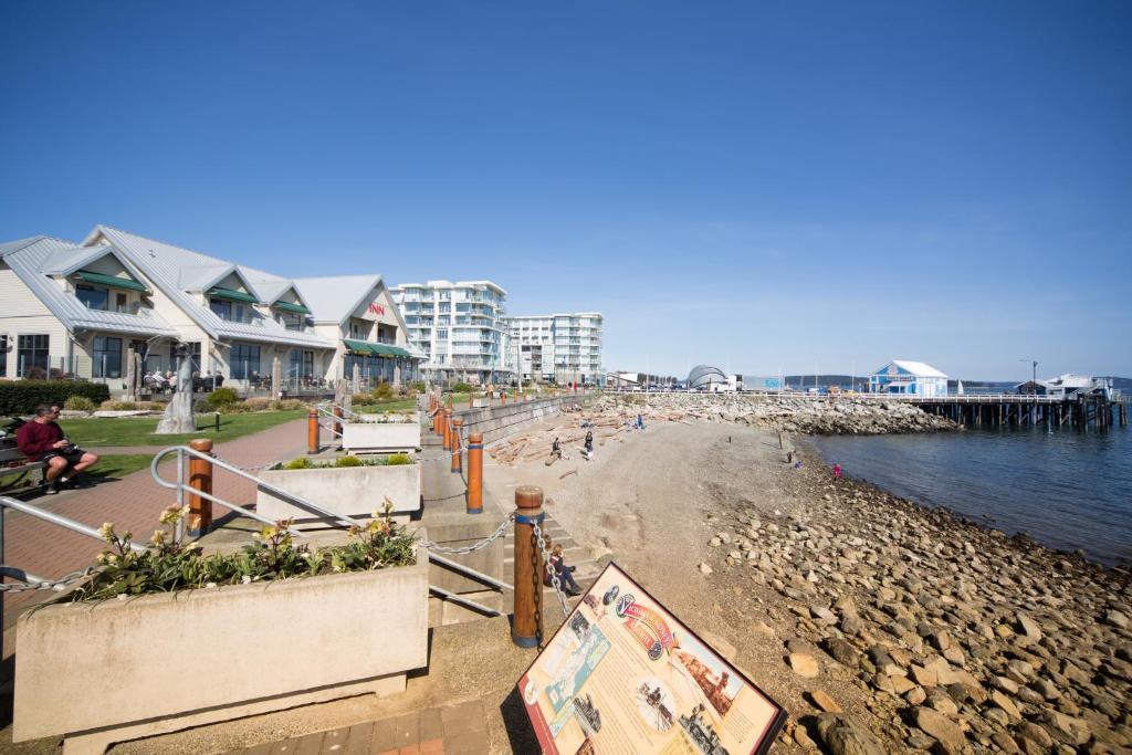 Sidney Waterfront Inn Exterior foto